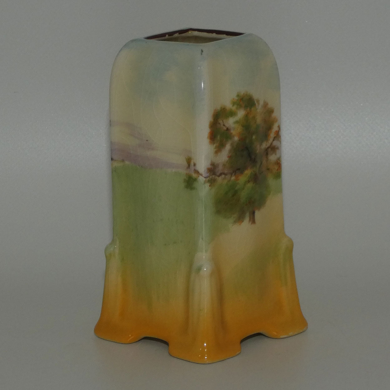 royal-doulton-english-cottages-a-vase-shape-7349-d4987