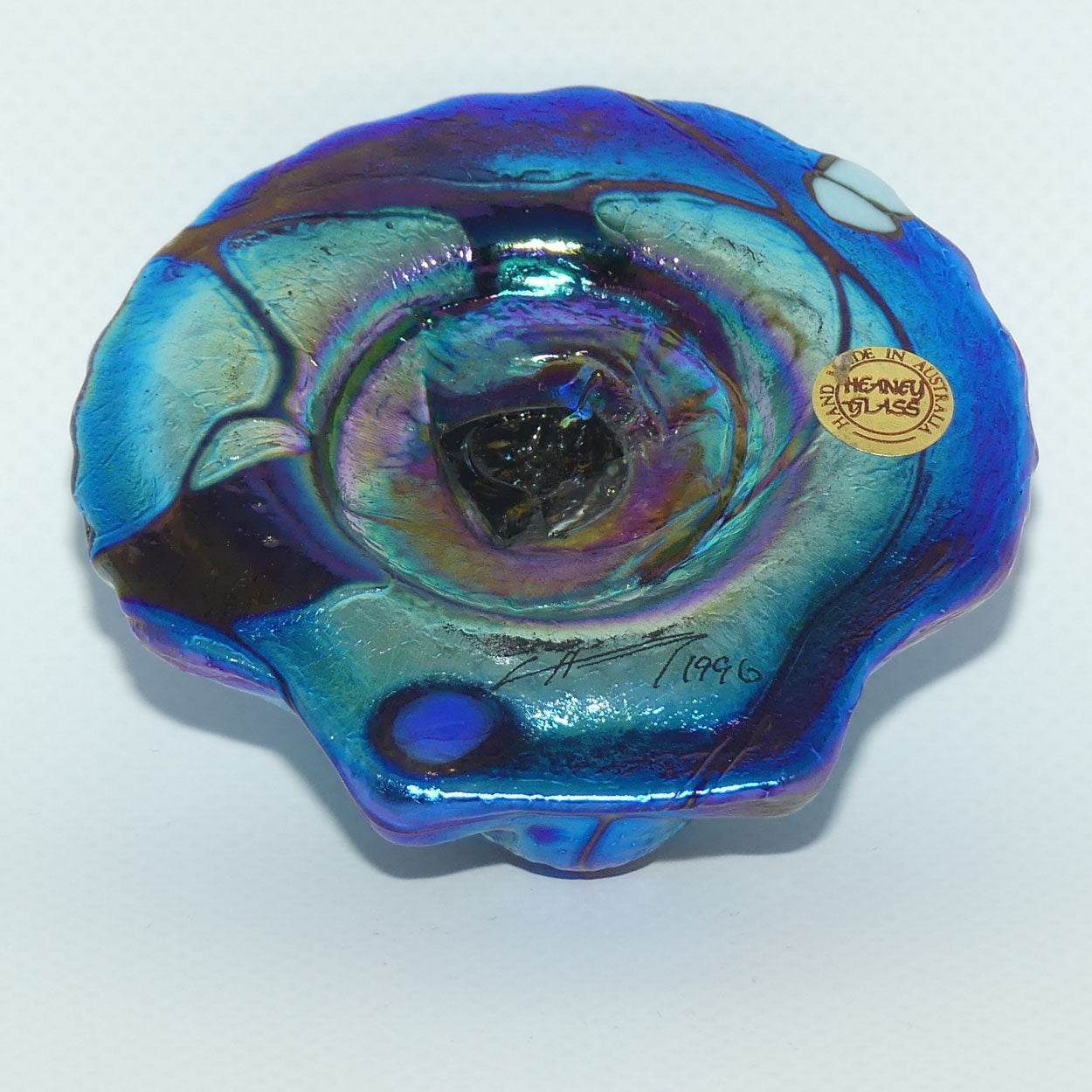 Colin Heaney Iridescent Art Glass shell paperweight
