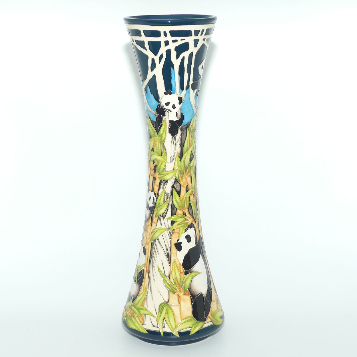 Moorcroft Sichuan Giant Pandas 365/15 vase (Ltd Ed)