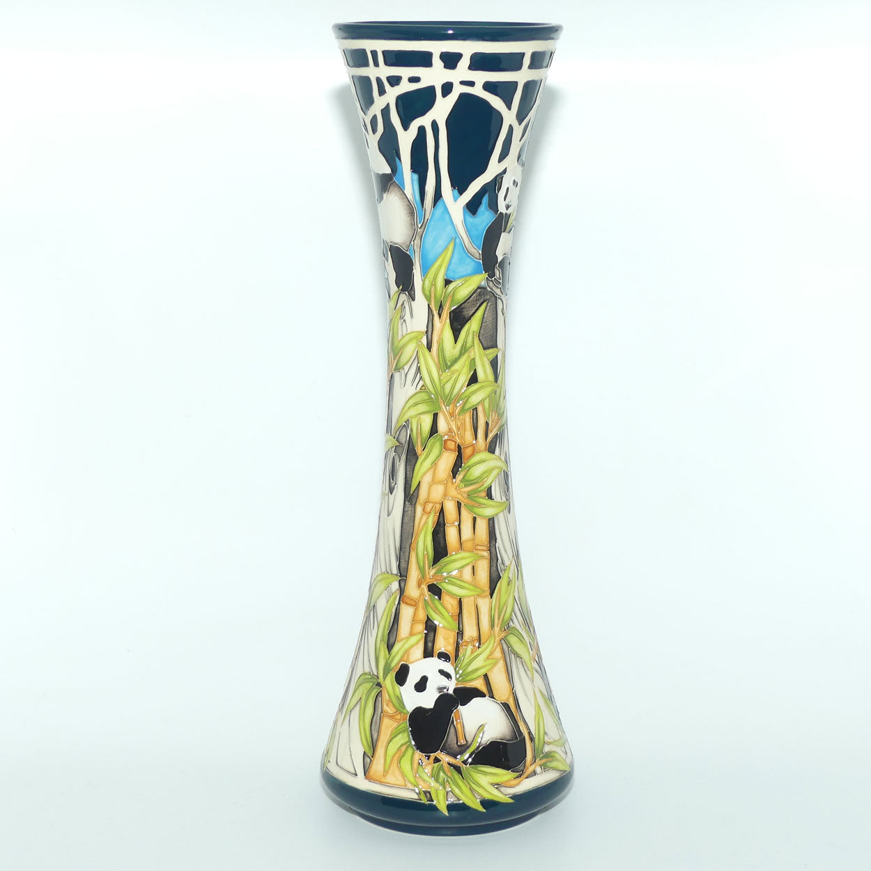 Moorcroft Sichuan Giant Pandas 365/15 vase (Ltd Ed)
