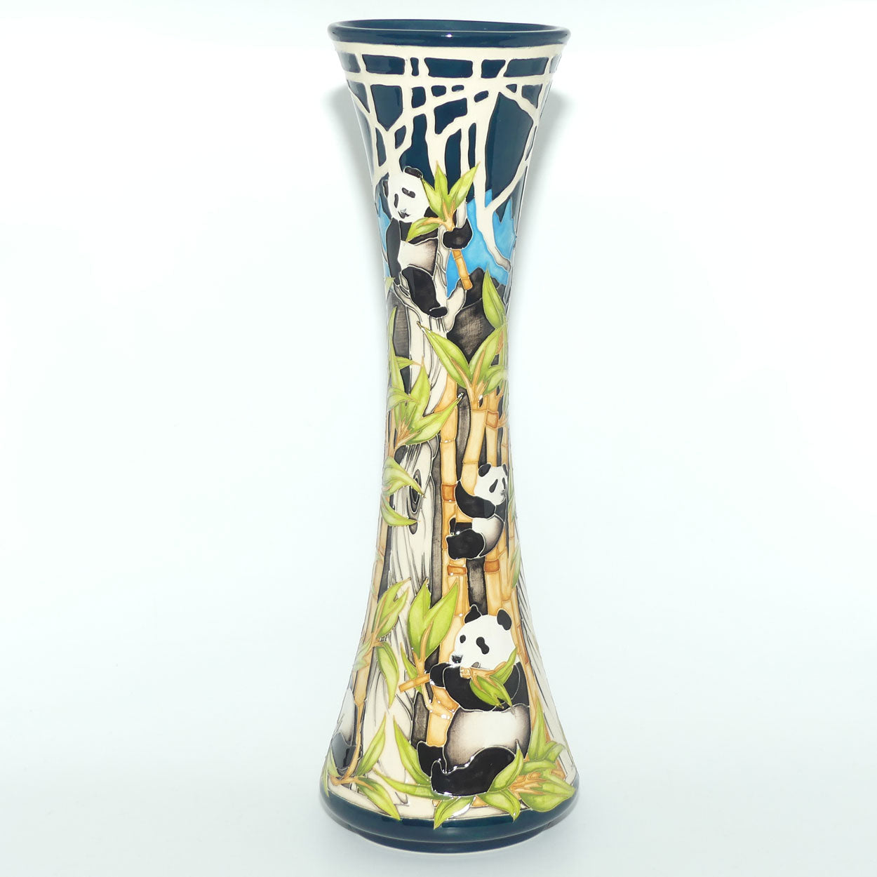Moorcroft Sichuan Giant Pandas 365/15 vase (Ltd Ed)