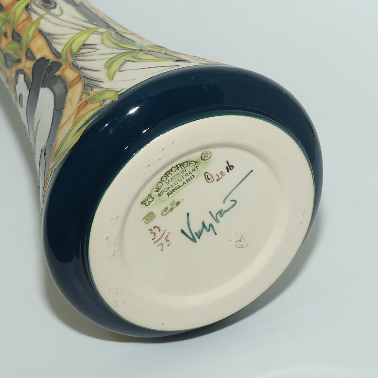 Moorcroft Sichuan Giant Pandas 365/15 vase (Ltd Ed)