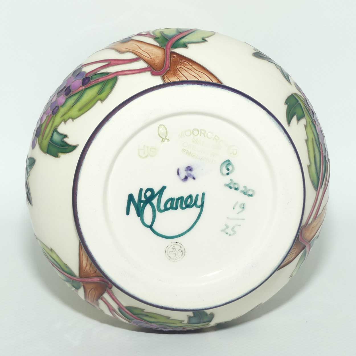 Moorcroft Silvereye 192/7 vase | LE 19/25