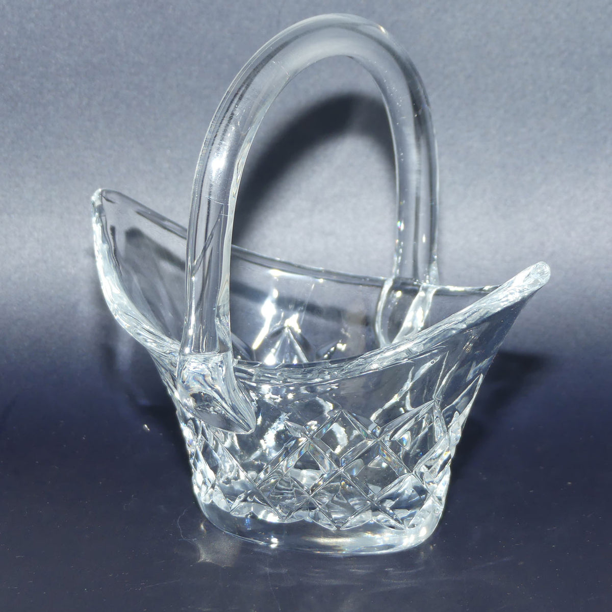 Small Crystal basket | Diamond Cut with pointed shape