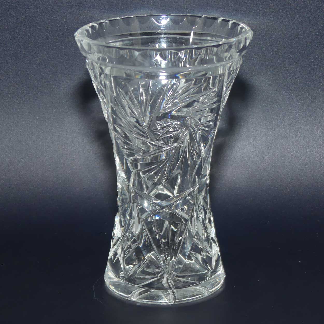 Small Pinwheel or Radial Spoke pattern crystal vase | 13.5cm tall
