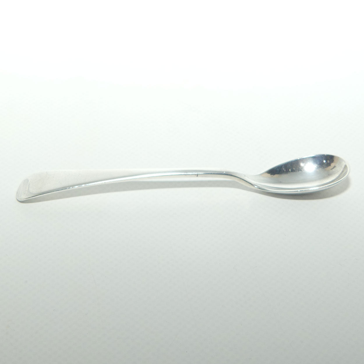 Victorian era Sterling Silver egg spoon | Sheffield 1896 | 17.5 grams