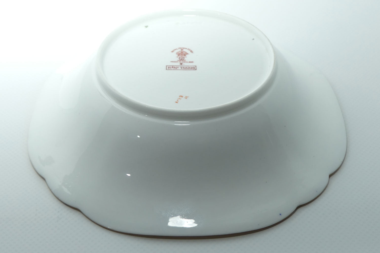 Royal Crown Derby Old Imari 1128 square shaped bowl | c.1933