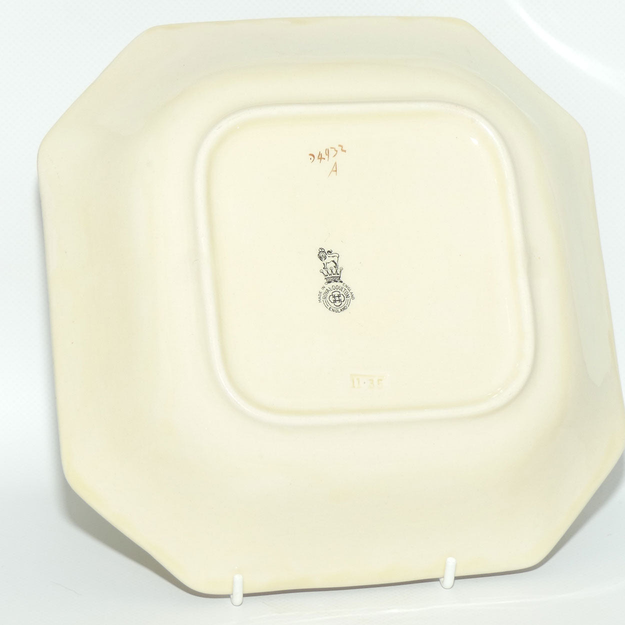 Royal Doulton Country Garden square bowl D4932