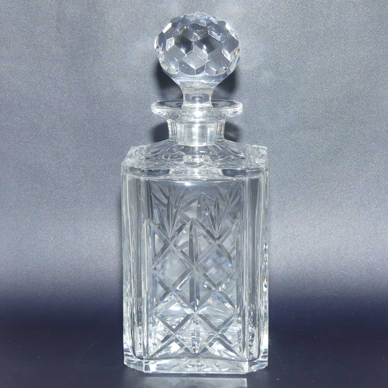 Edinburgh Crystal Scotland Lomond pattern square spirits decanter