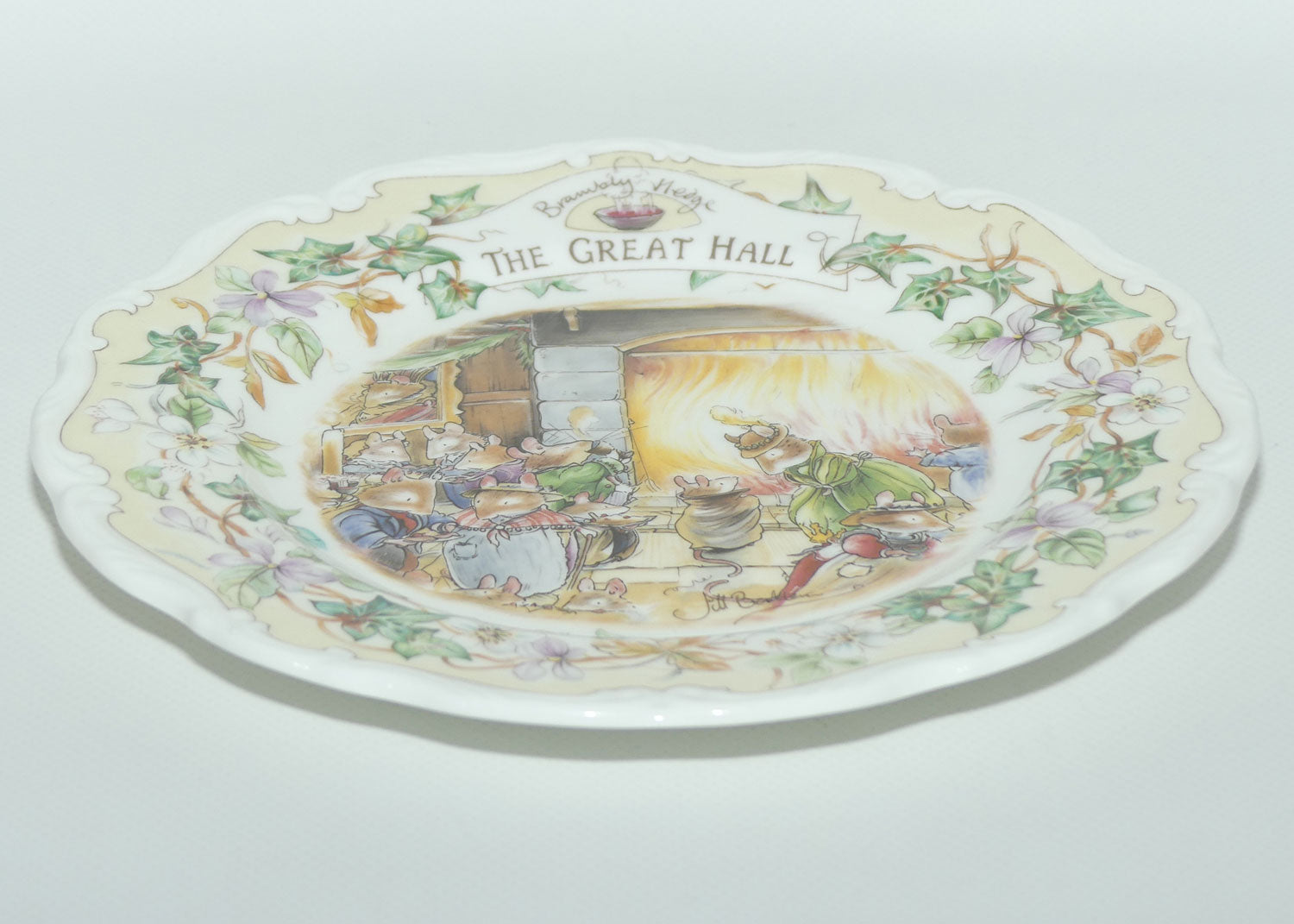 Royal Doulton Brambly Hedge Giftware | Secret Staircase series plate | The Great Hall | 20cm
