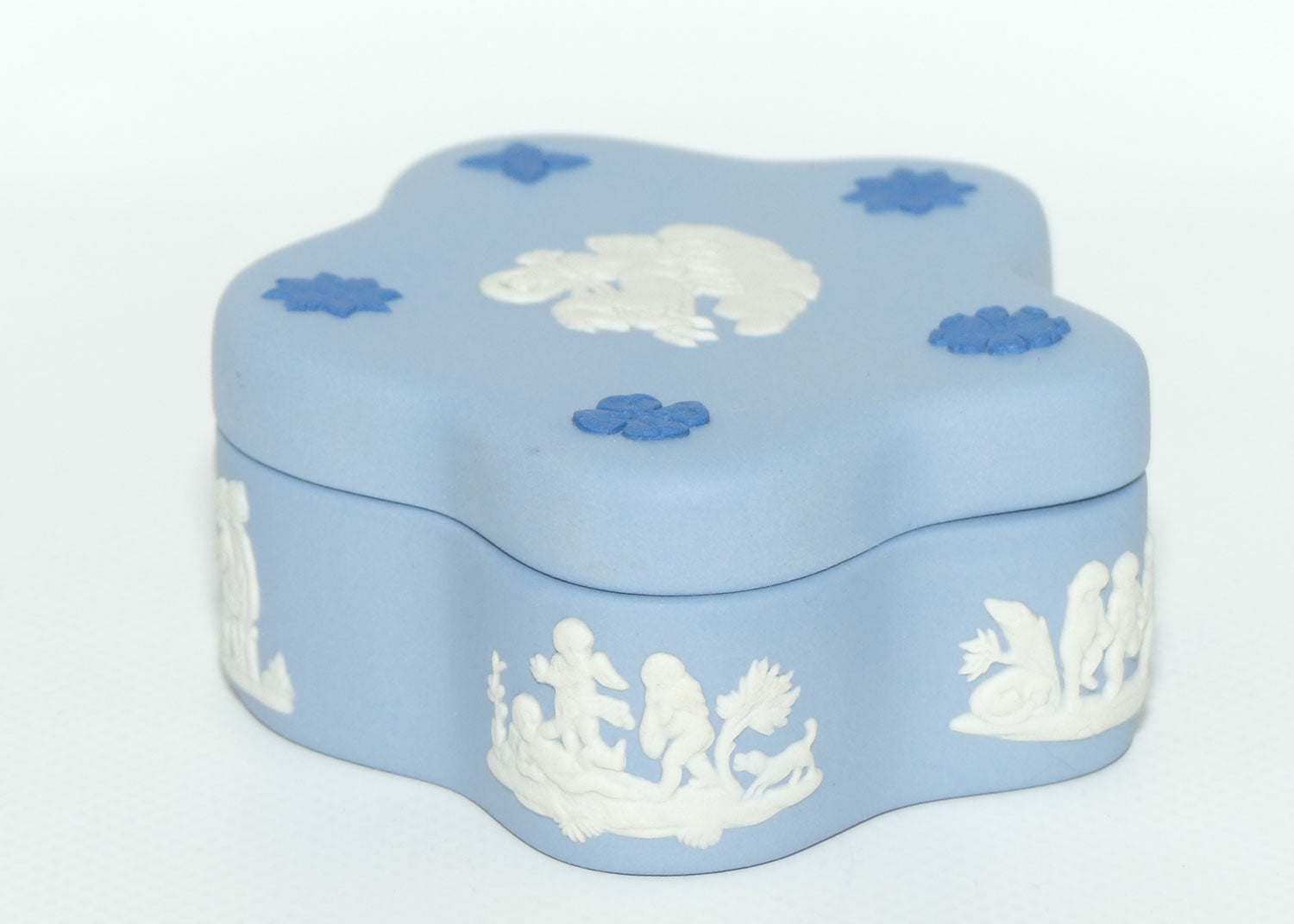 Wedgwood Jasper | Dark Blue and White on Pale Blue 5 point shape trinket box