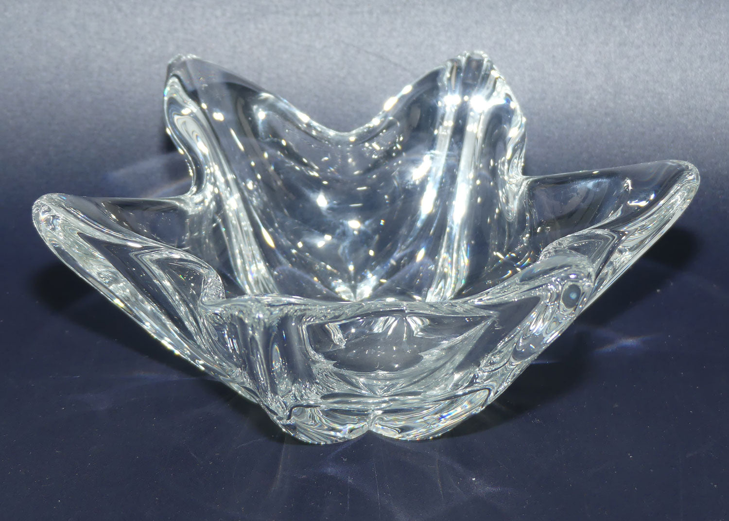Daum France 6 point star shape bowl | 17cms diam