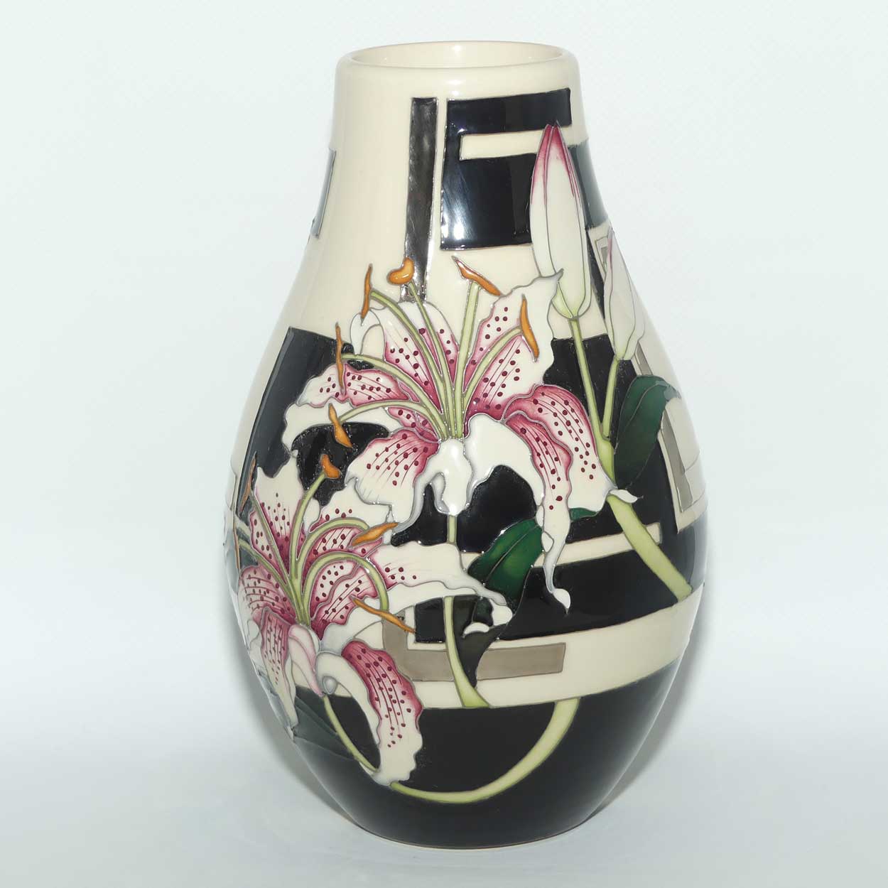 Moorcroft Stargazer Lily vase | Shape 117/9 | NE #57