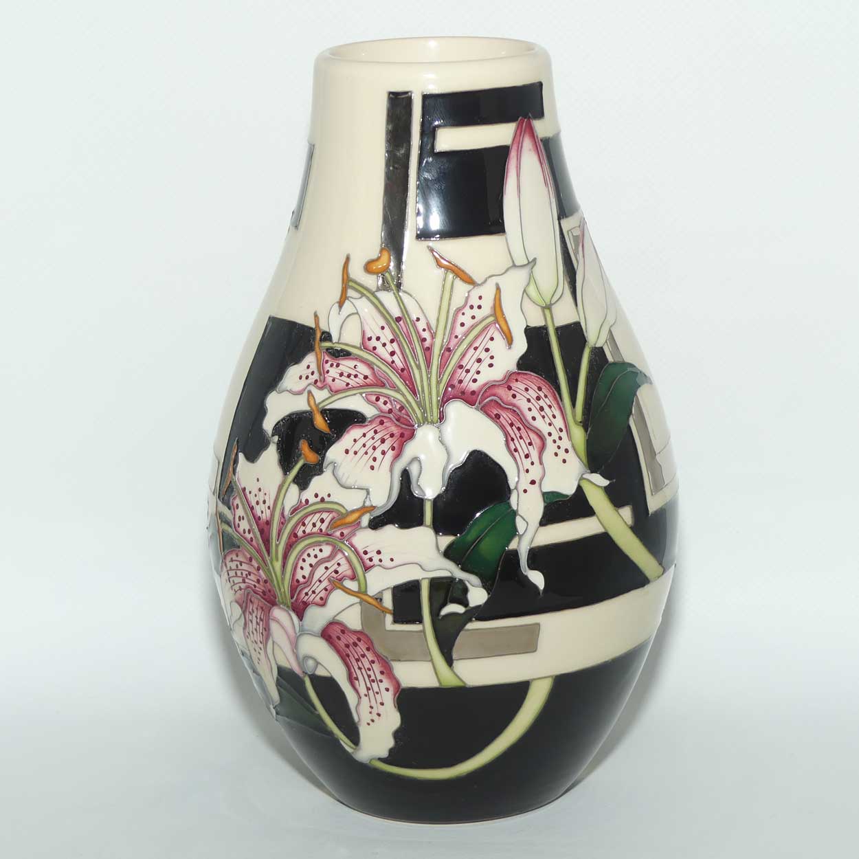 Moorcroft Stargazer Lily vase | Shape 117/9 | NE #57