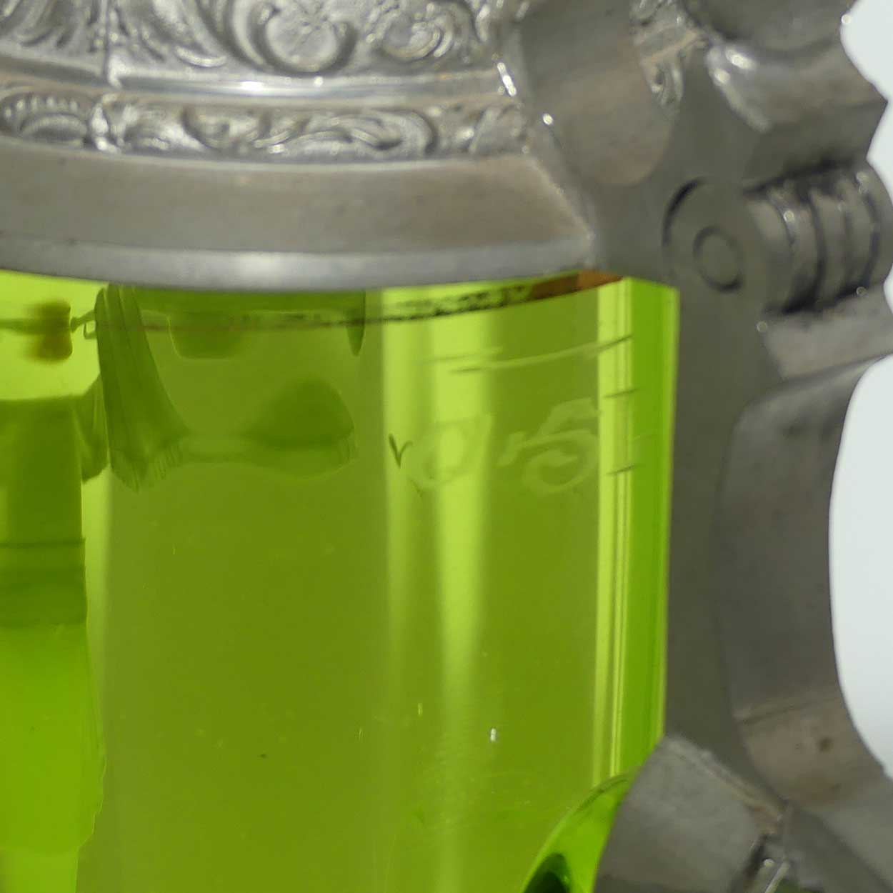 Green Mary Gregory glass Stein Behut Dich Gott