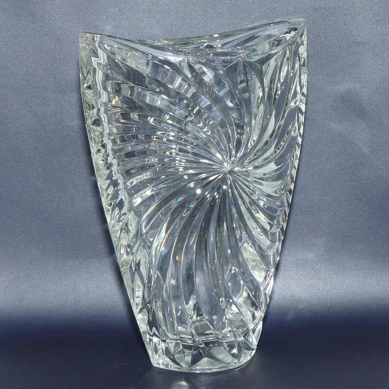 Studio Nova Japan radiant swirl vase