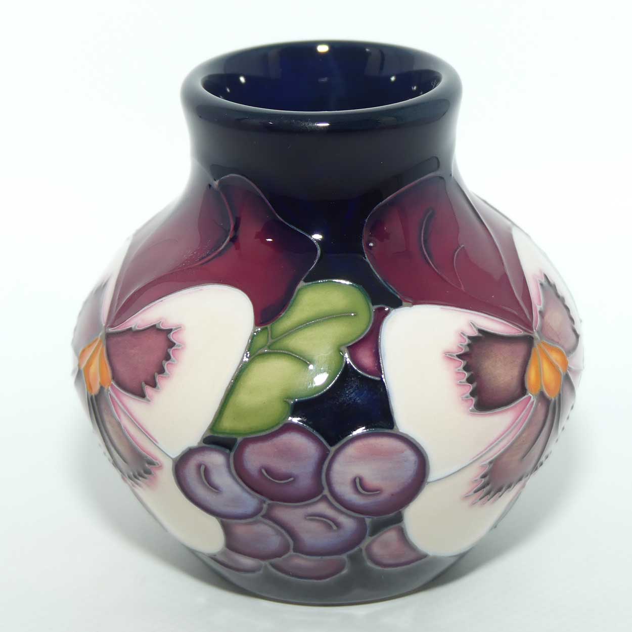 Moorcroft Study in Velvet vase | Shape 35/3 | LE84/150