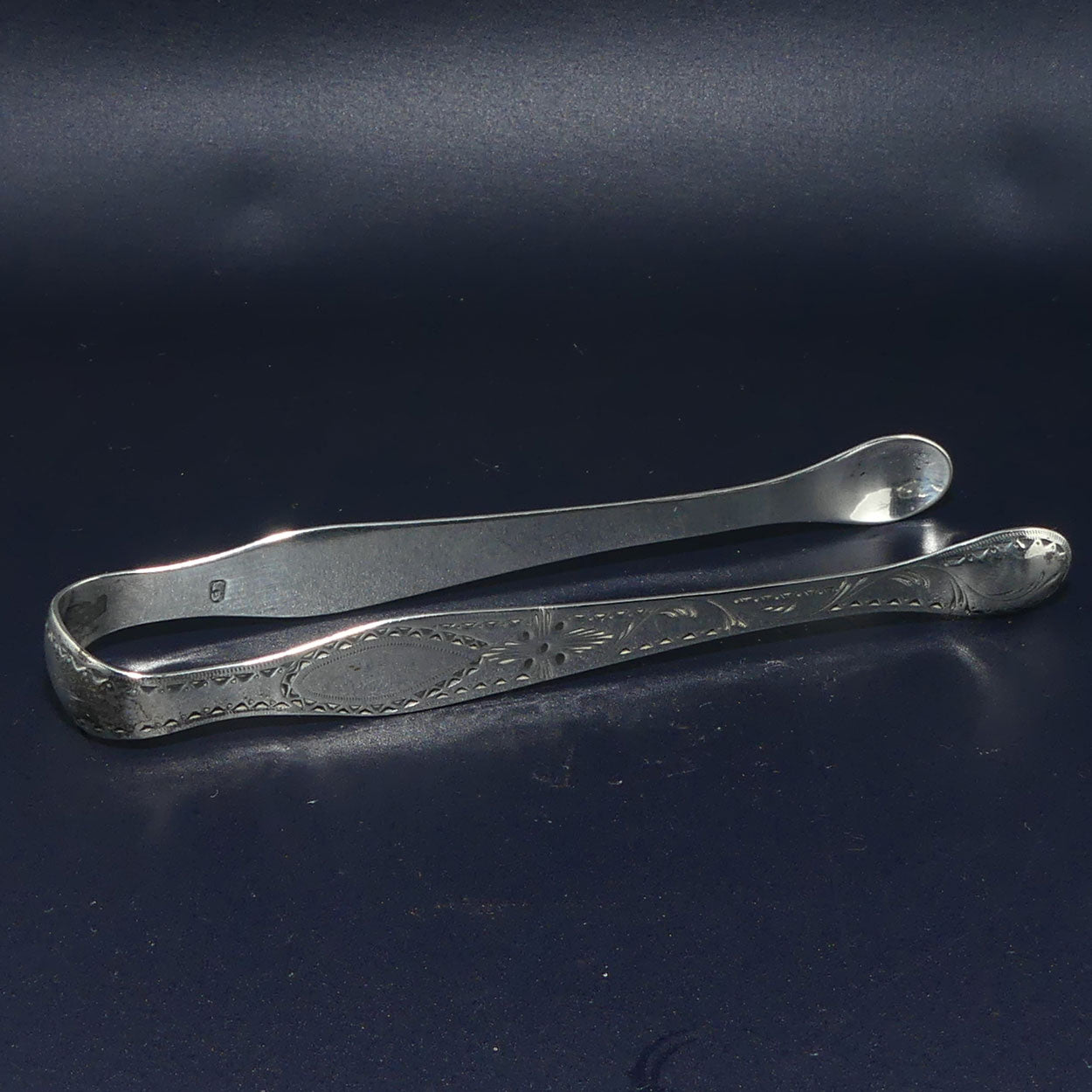 Georgian Sterling Silver Bright Cut sugar nips | c.1816 - 1835