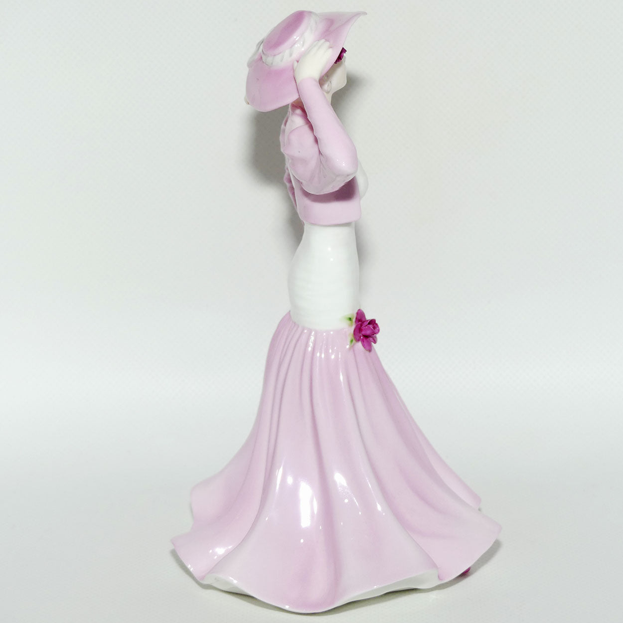Coalport figurine | Ladies of Fashion | Summer Romance