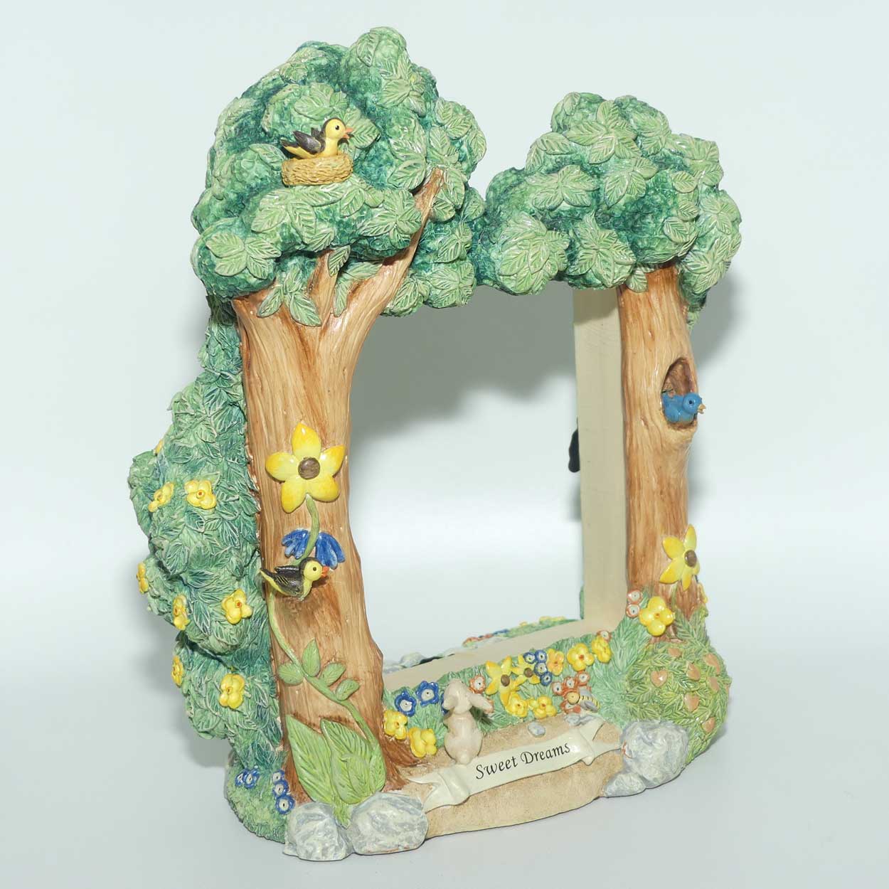 HUM1012_D MI Hummel Sweet Dreams musical display stand