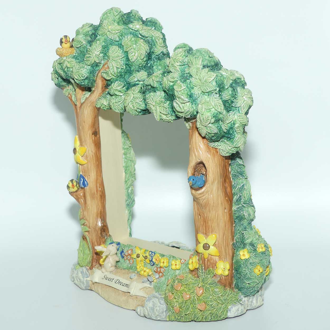 HUM1012_D MI Hummel Sweet Dreams musical display stand