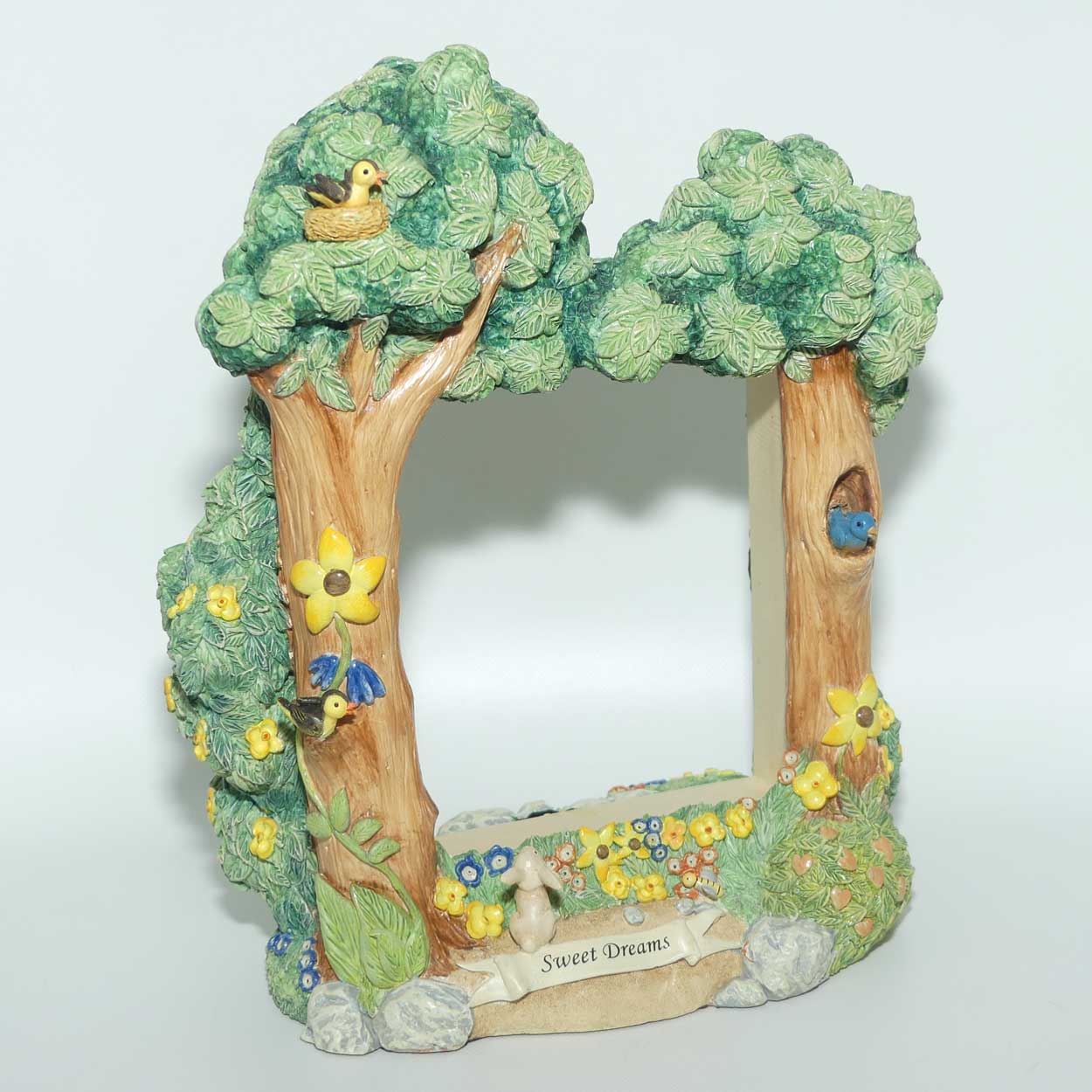 HUM1012_D MI Hummel Sweet Dreams musical display stand