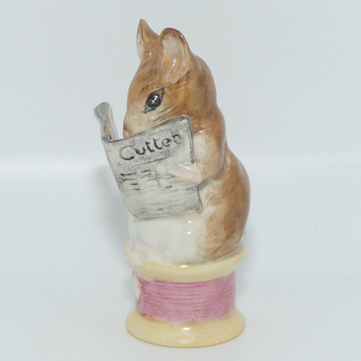 Beswick Beatrix Potter Tailor of Gloucester | BP2a Gold Oval | #1