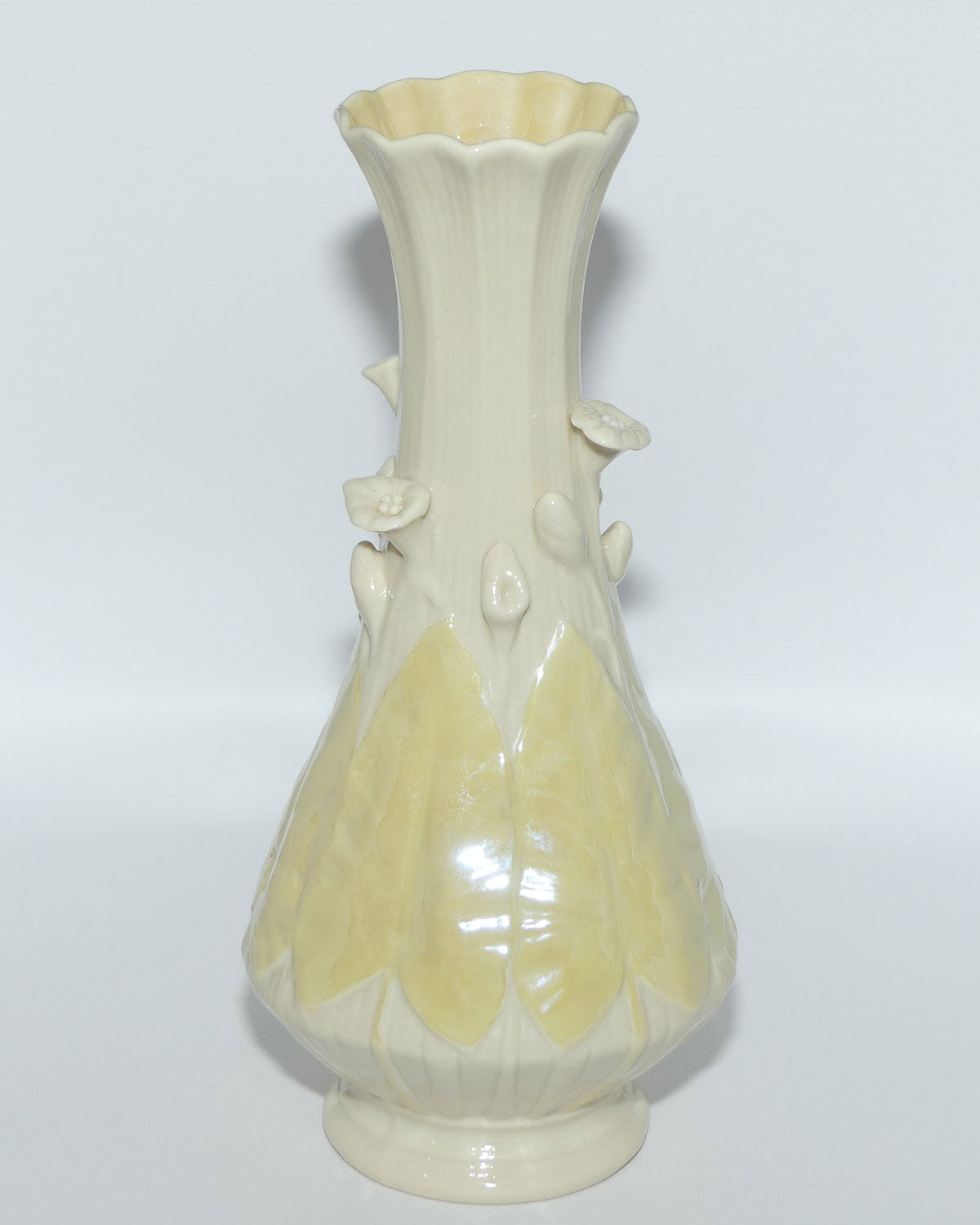 Belleek Calla Lily and Lustre vase | Tall | 24.5cm | 3rd Green mark