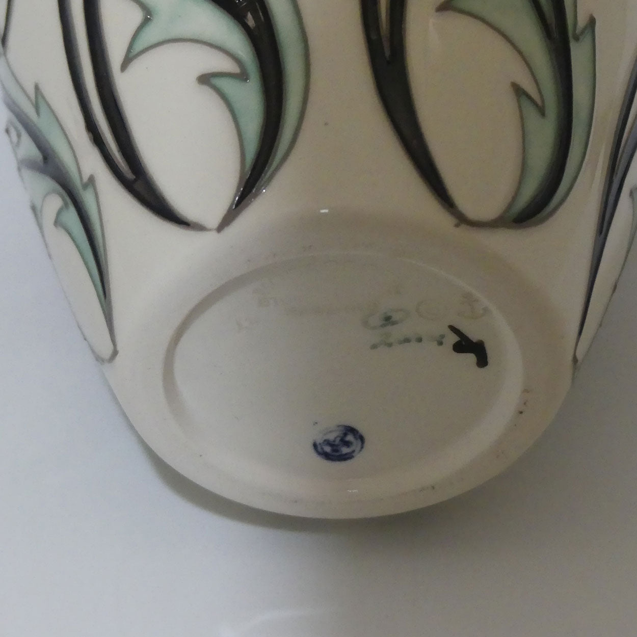 Moorcroft Talwin 102/7 vase