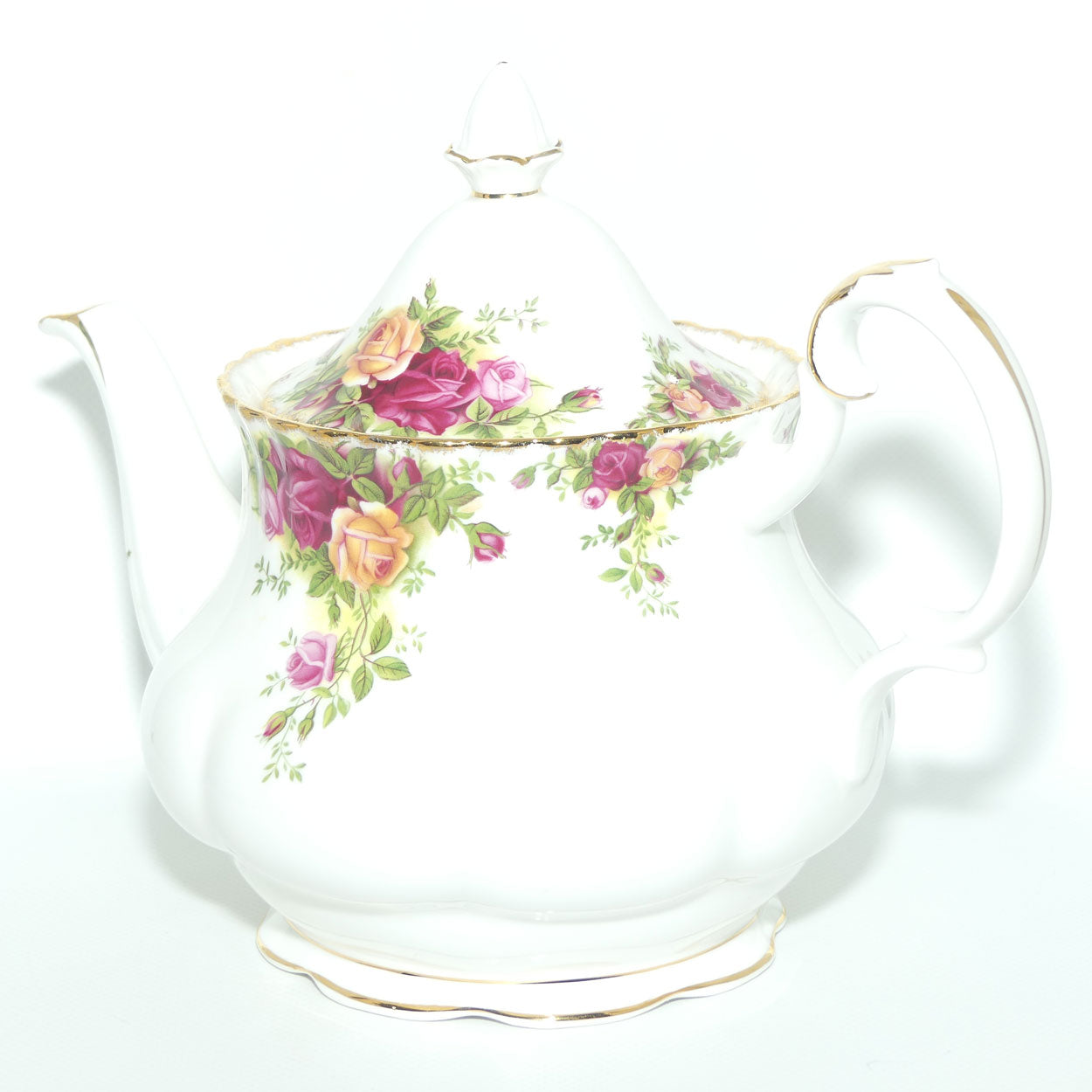 Royal Albert Bone China England Old Country Roses tea pot | 1250ml | ©1962 backstamp