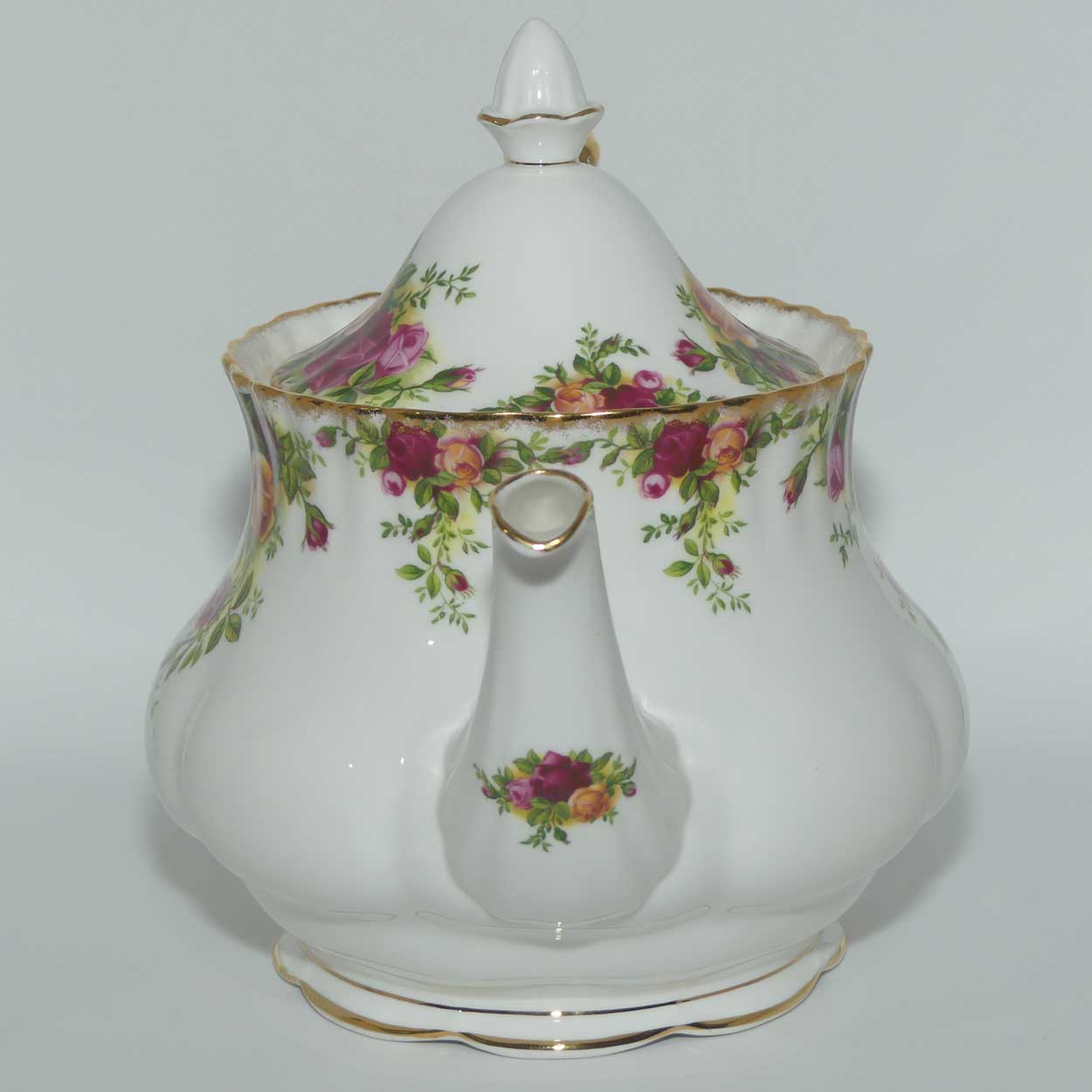 Royal Albert Bone China England Old Country Roses tea pot | 1250ml | ©1962 backstamp | factory 2nd
