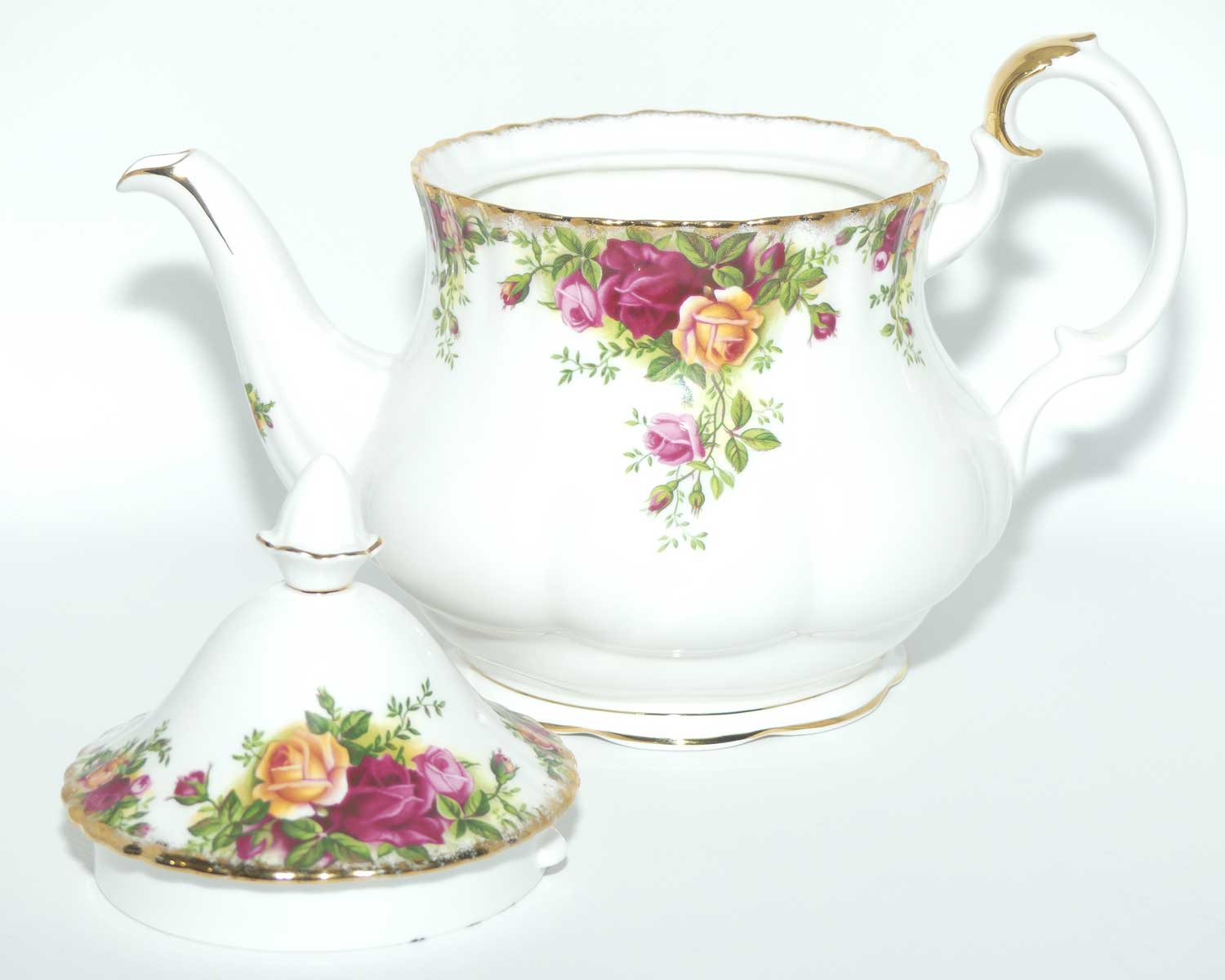 Royal Albert Bone China England Old Country Roses tea pot | 1250ml | ©1962 backstamp | factory 2nd