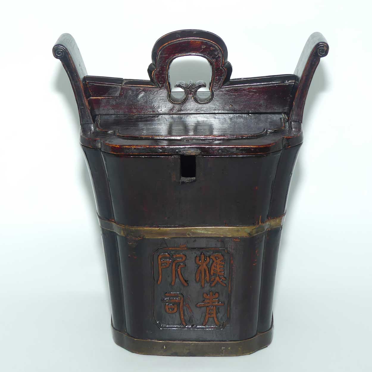 Chinese Wooden teapot carrier with locking lid