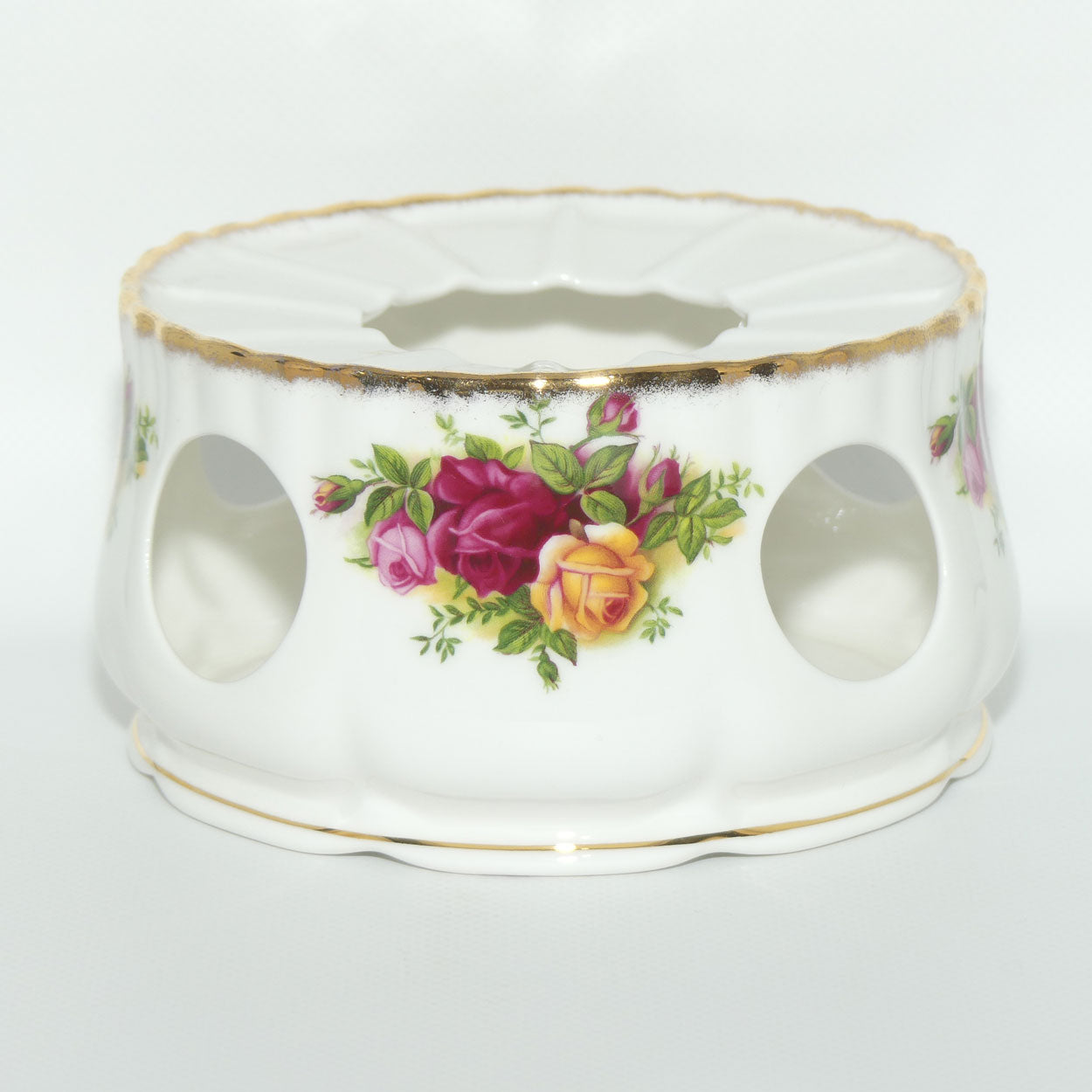Royal Albert Bone China England Old Country Roses Teapot Warmer | © 1962 Royal Albert Ltd backstamp