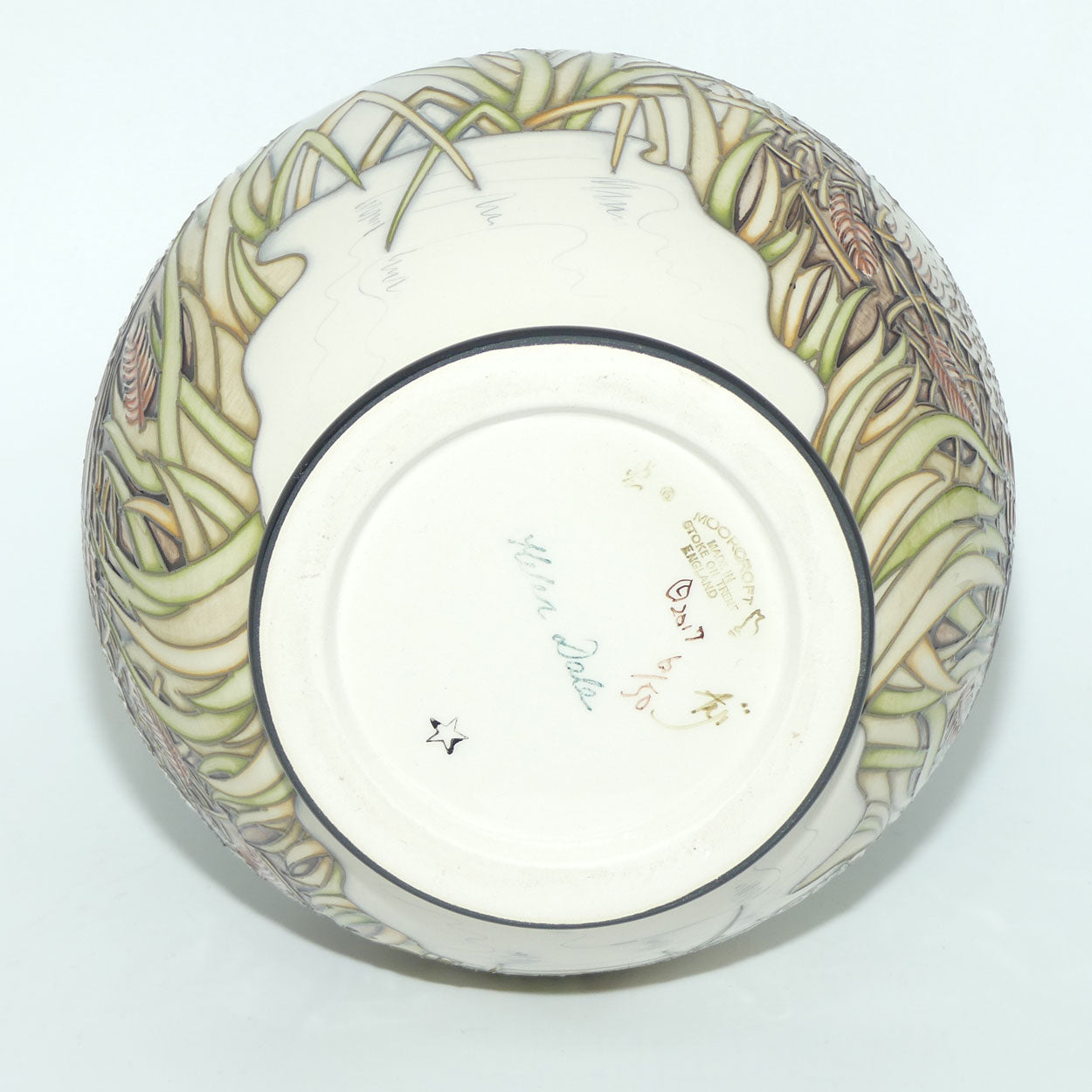 Moorcroft The Gathering 869/9 vase | LE 6/50