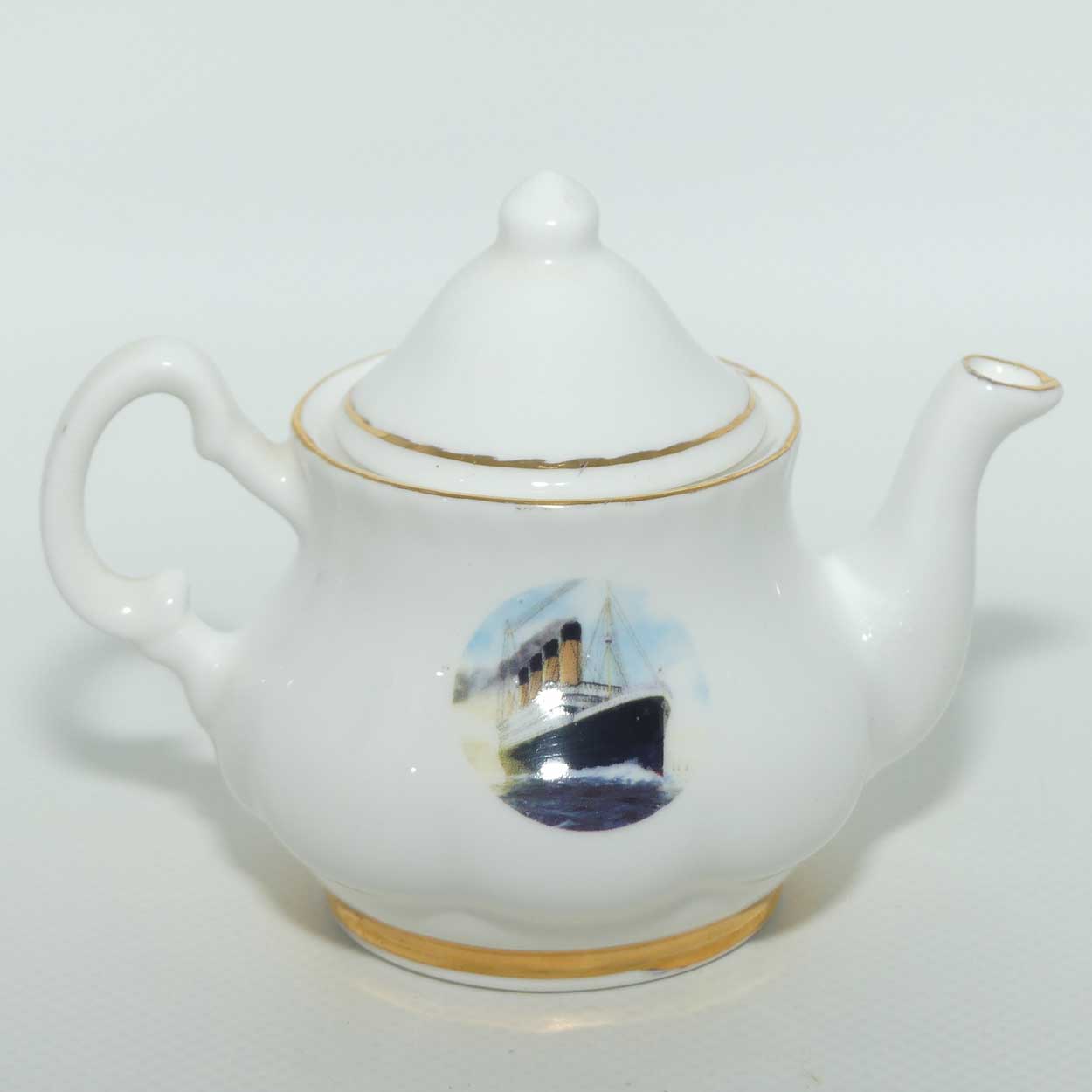 Titanic Commemorative miniature tea pot | Titanic 1912