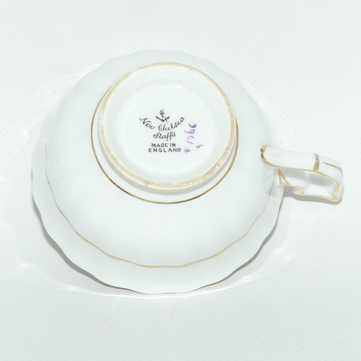 New Chelsea Staffs Floral trio | Elaborate shape