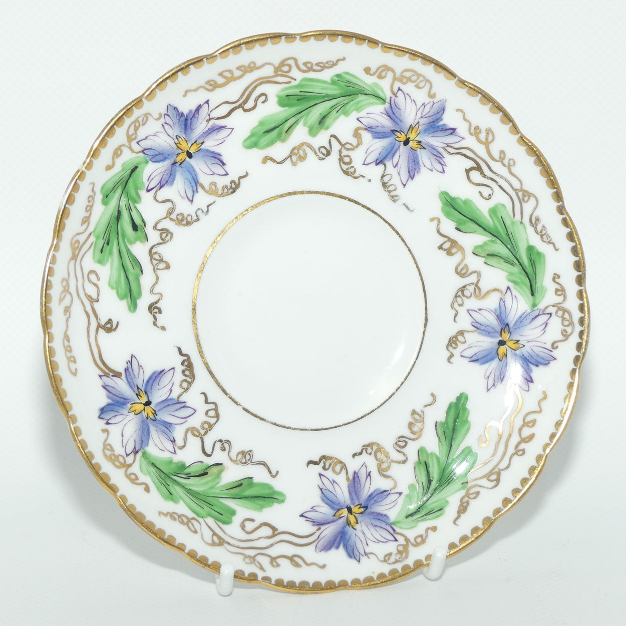 New Chelsea Staffs Floral trio | Elaborate shape