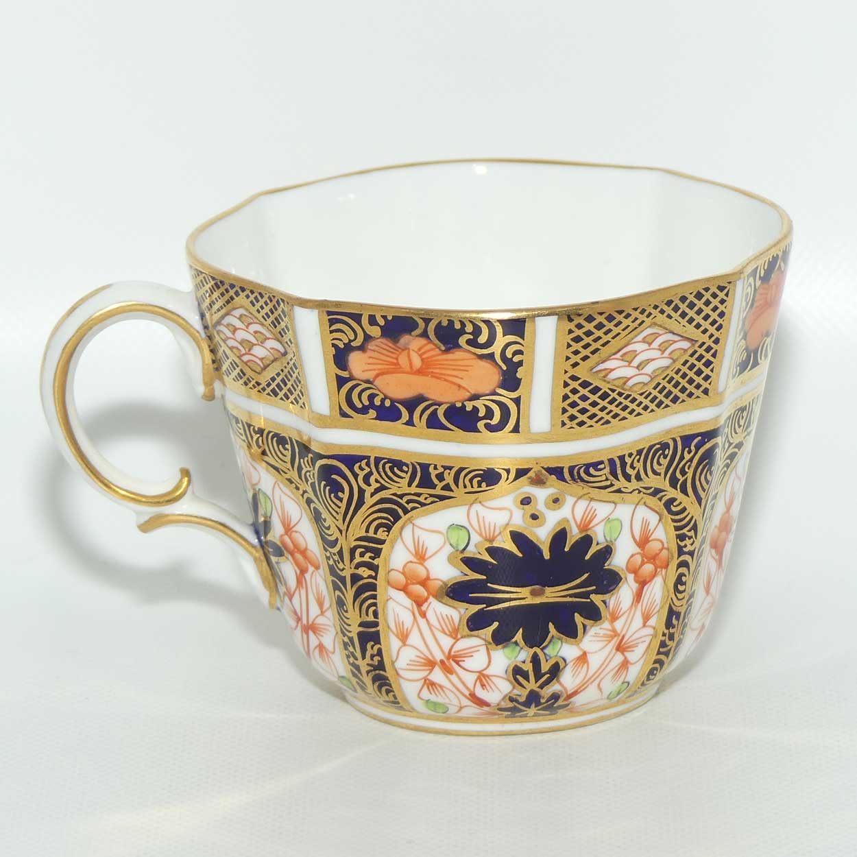 Royal Crown Derby Imari 1128 tea trio | #1 | c.1927 to 29