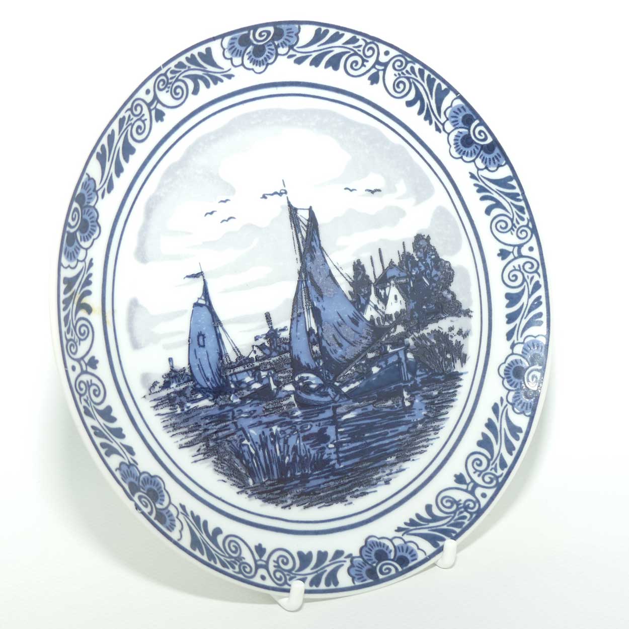 Delft Holland plate | Boats on Lake