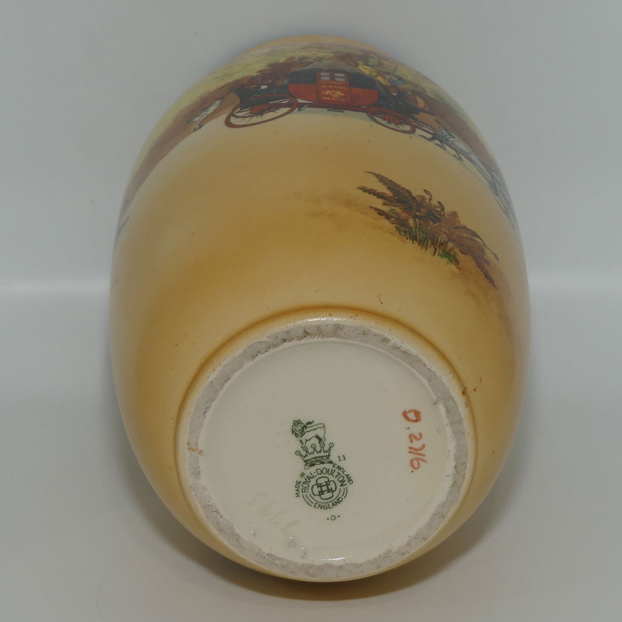 Royal Doulton Coaching Days bulbous cylinder vase | Shape 7995 | D2716