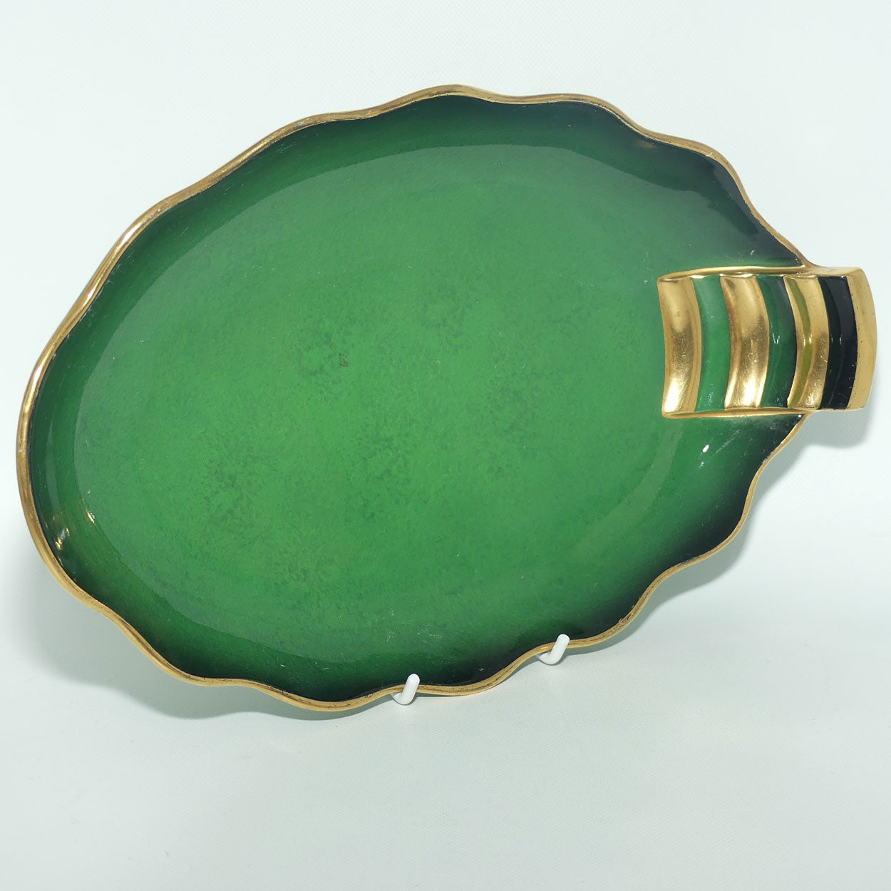 Carlton Ware Vert Royale oval bowl with fluted rim and gilt handle | Shape 1686/1