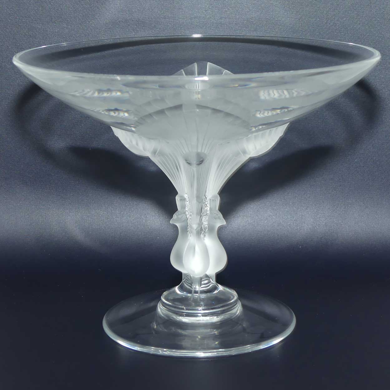 Lalique France Virginia comport | Peacocks