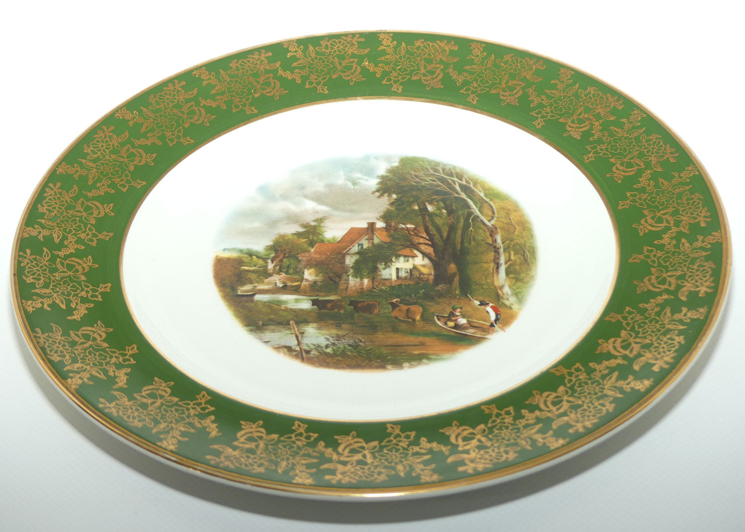 Weatherby Royal Falcon English Scene plate | Green and Gilt border