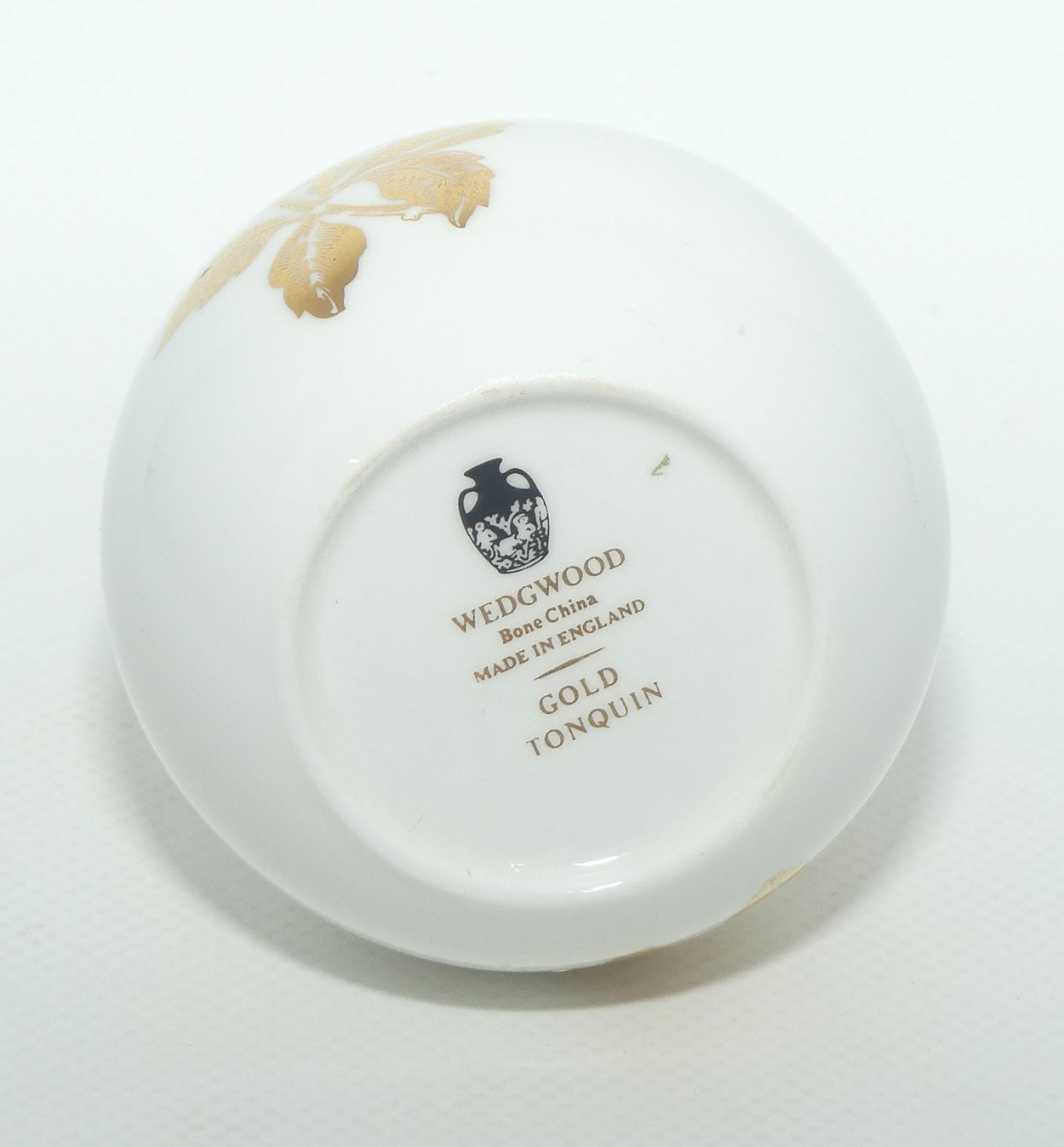Wedgwood Bone China Gold Tonquin bud vase