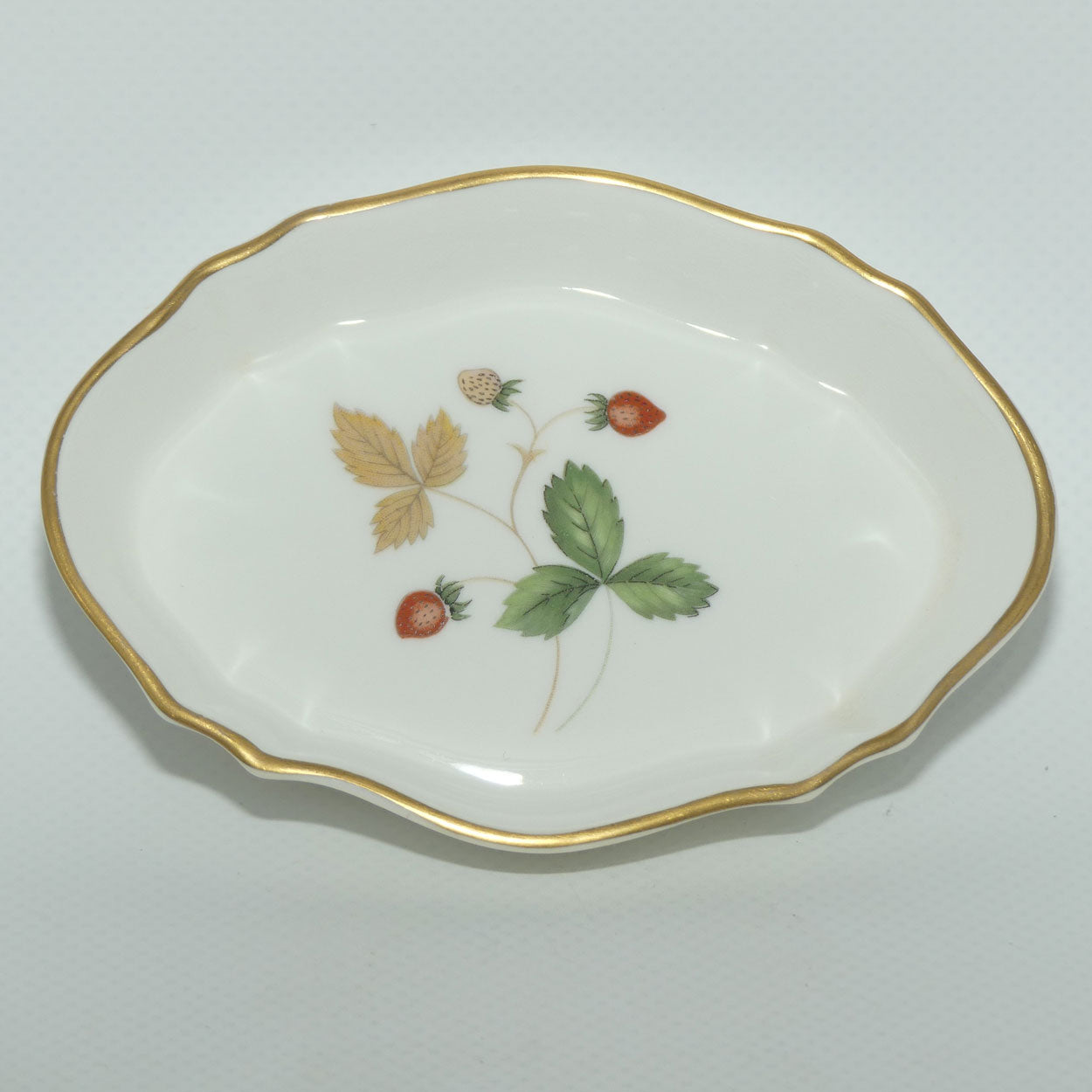 Wedgwood Bone China England Wild Strawberry oval pin tray
