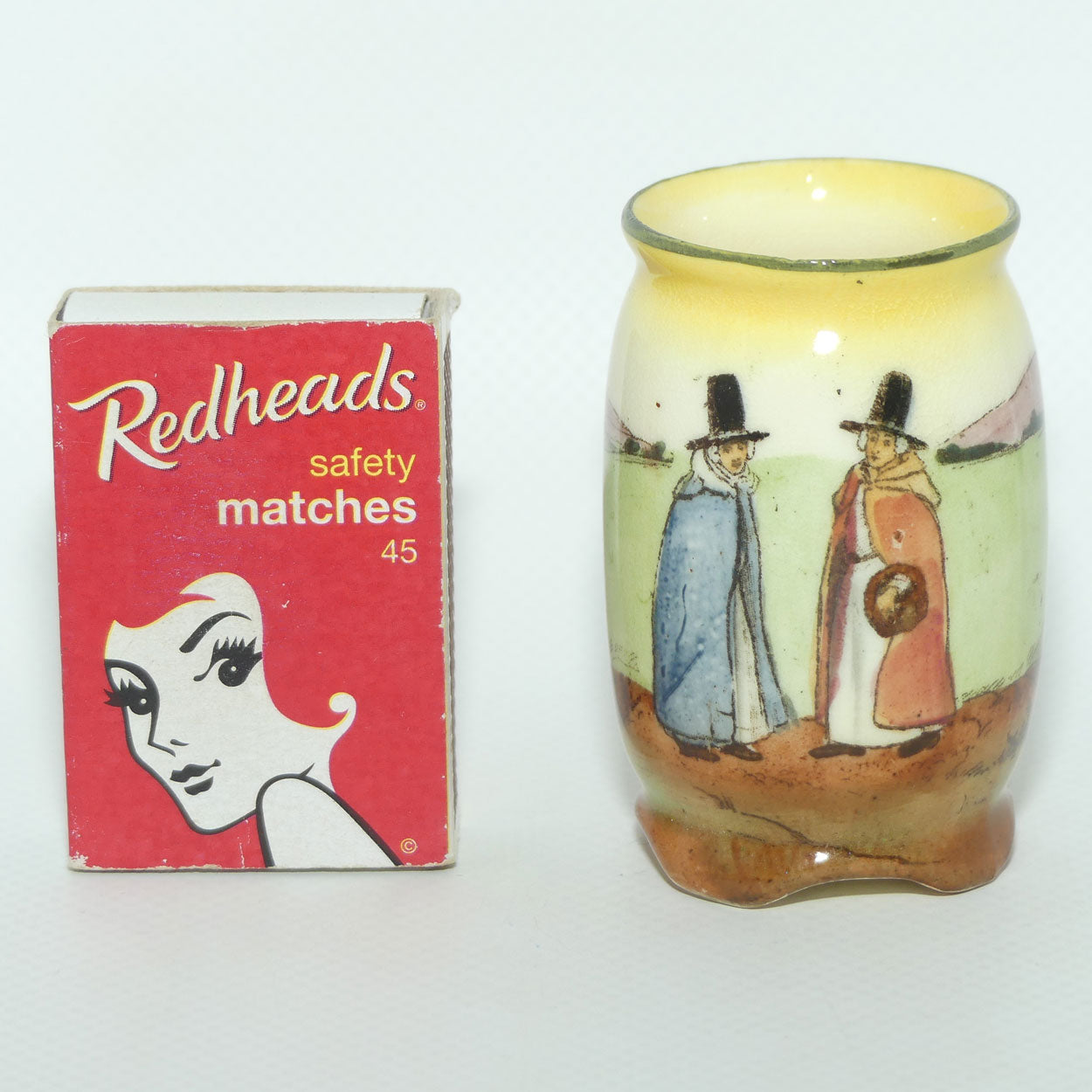 Royal Doulton Welsh miniature vase | E3794