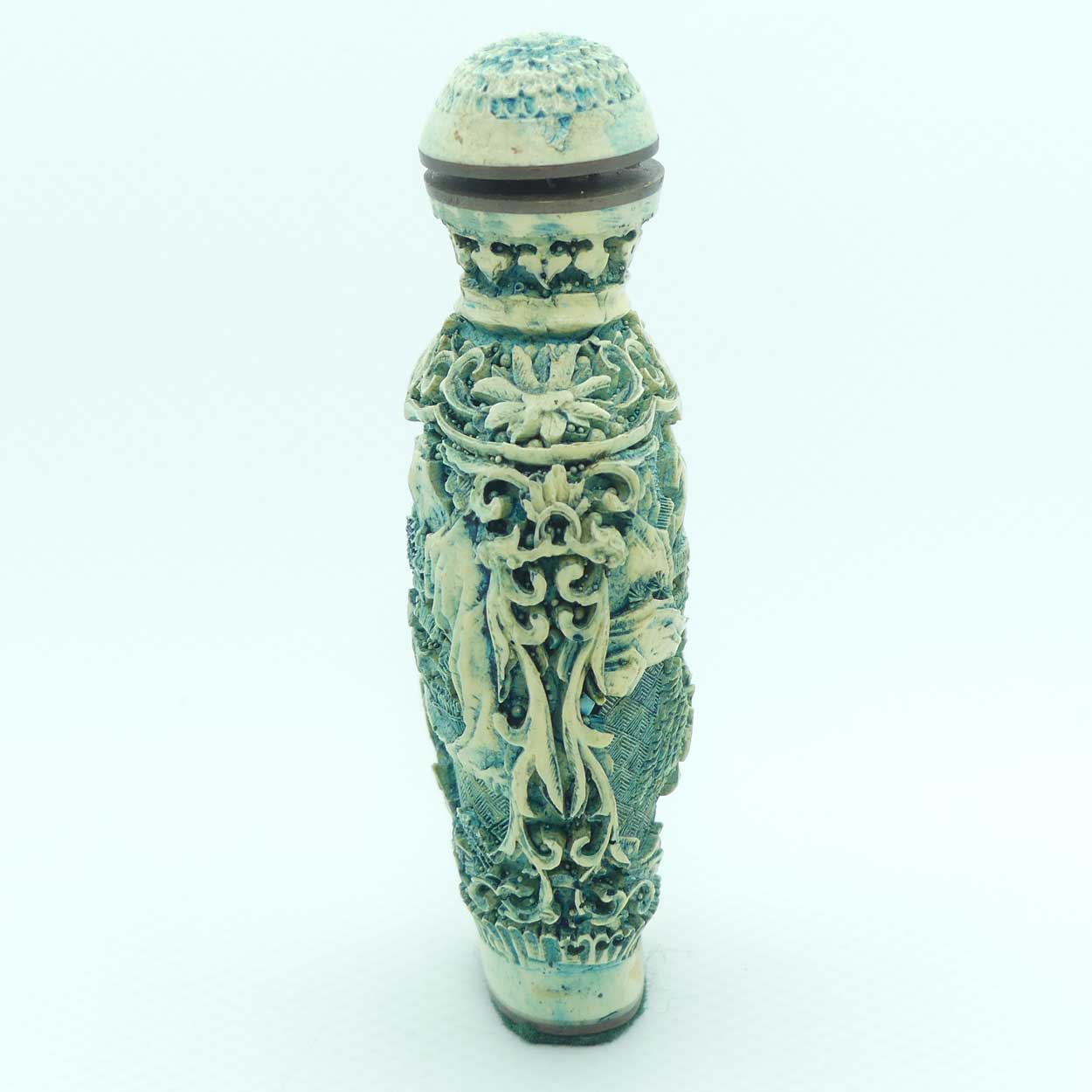 Chinese snuff bottle with stopper | White Cinnabar with Green tint | Oval