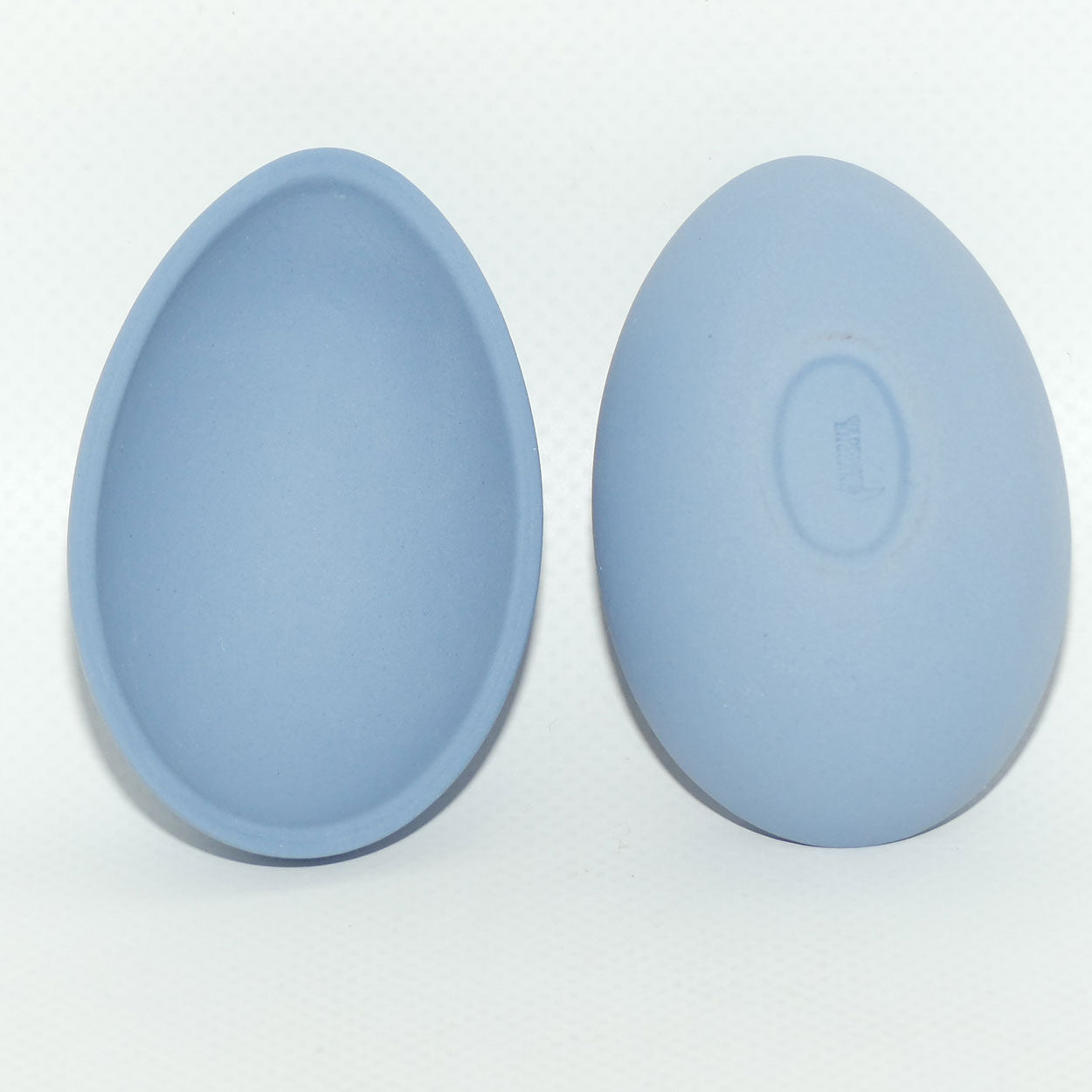 Wedgwood Jasper | Australian Flora | White on Blue | Pink Heath Egg shape trinket box