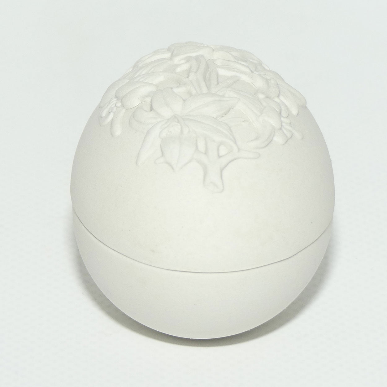 Wedgwood Jasper | White on White | White Lilies Egg shape trinket box
